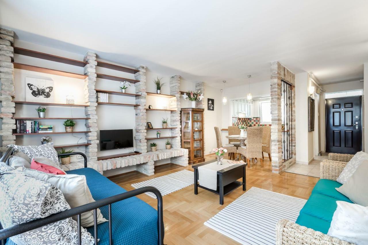 Bpr Golden Corner Suite With Balcony & A/C Budapest Exterior foto